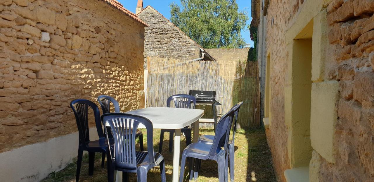 Petite Maison En Pierre Au Coeur Du Perigord Noir Proche De Sarlat Et Rocamadour Salignac Eyvigues Exteriör bild