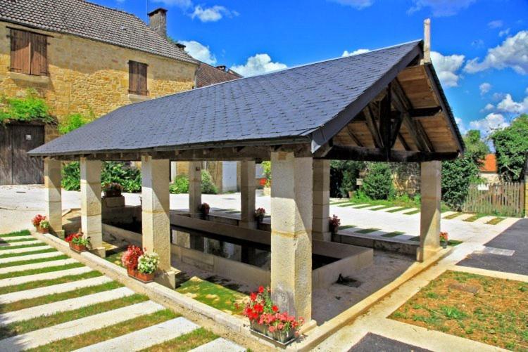Petite Maison En Pierre Au Coeur Du Perigord Noir Proche De Sarlat Et Rocamadour Salignac Eyvigues Exteriör bild