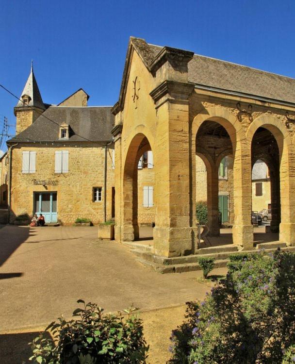 Petite Maison En Pierre Au Coeur Du Perigord Noir Proche De Sarlat Et Rocamadour Salignac Eyvigues Exteriör bild