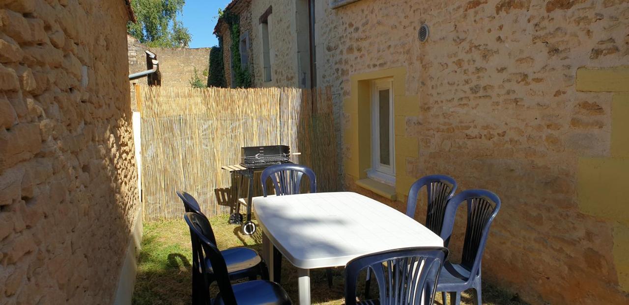 Petite Maison En Pierre Au Coeur Du Perigord Noir Proche De Sarlat Et Rocamadour Salignac Eyvigues Exteriör bild